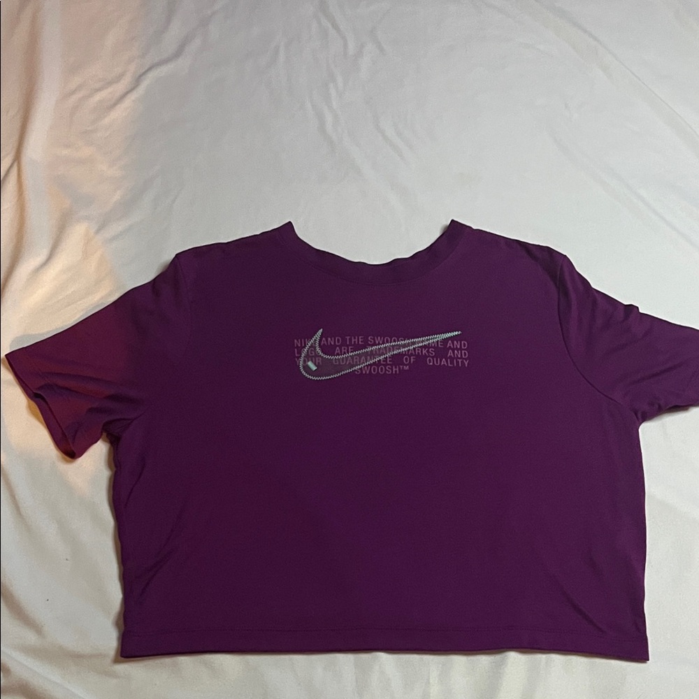 Nike Cropped Tee